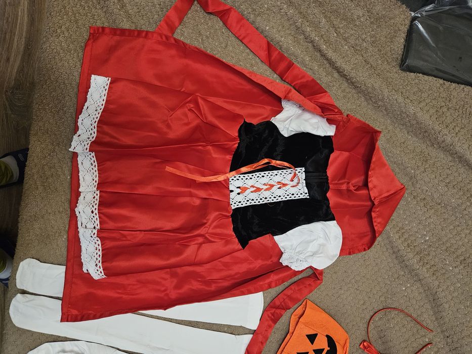 Vând costum fetițe pentru Halloween și petreceri