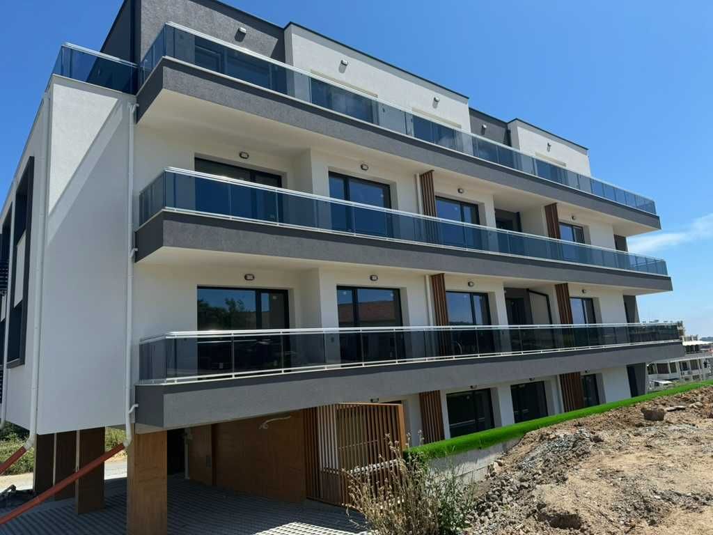 Продава се Тристаен апартамент в Созопол - 77 кв.м за 1205 €/кв.м - Снимка #2