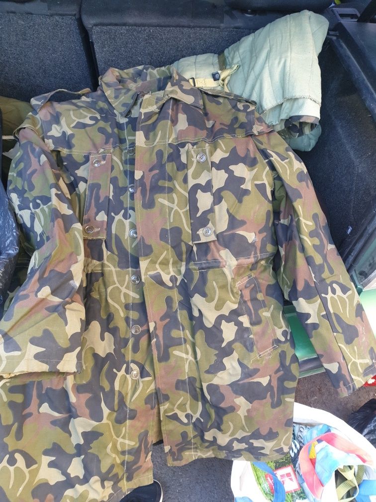 Scurta  camuflaj matlasat uniforma militara mărimea 44 46 48