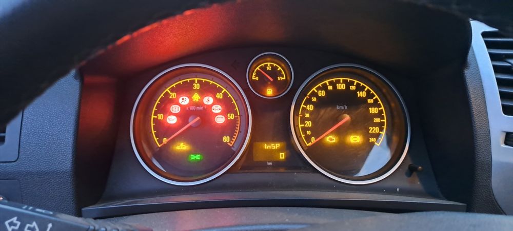 Vând 0pel zafira 1.7 dizel