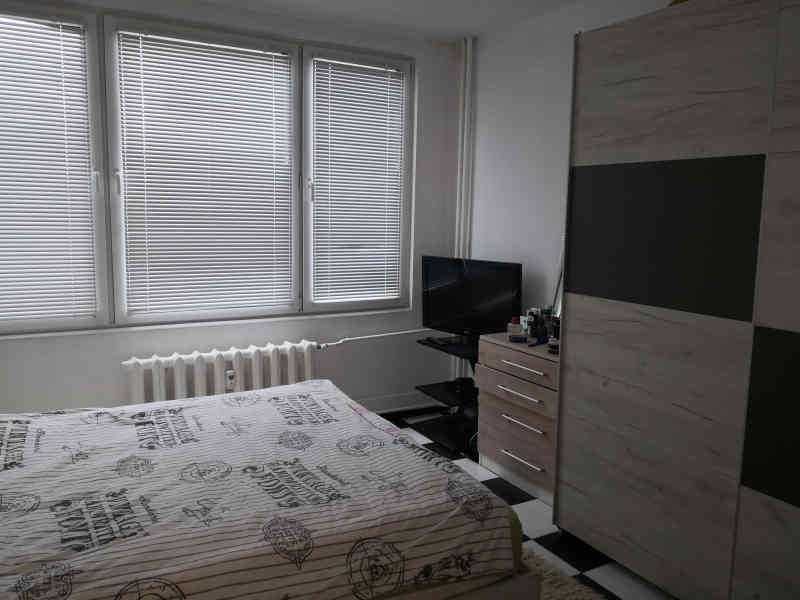 Продава се Тристаен апартамент в Пловдив, Кършияка - 96 кв.м за 1667 €/кв.м - Снимка #2