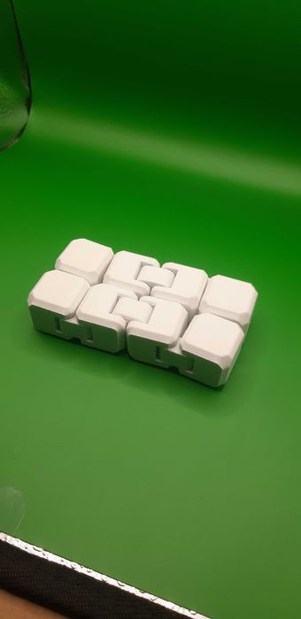 Игрушки за 60000 Бесконечный куб