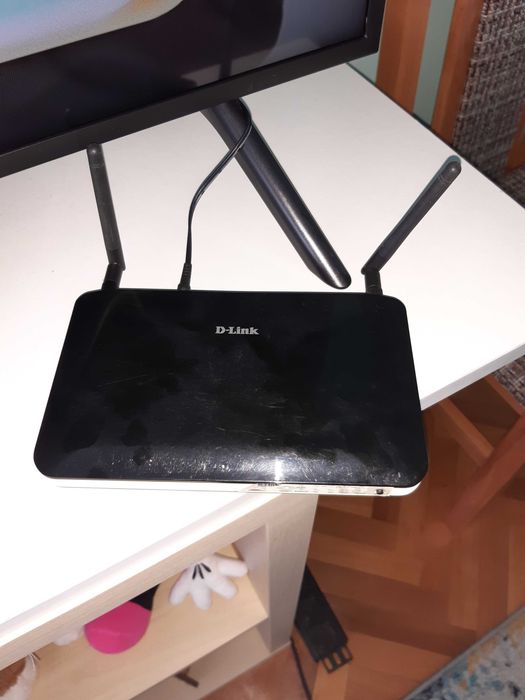 Router D-Link  4G  cu sim mobil