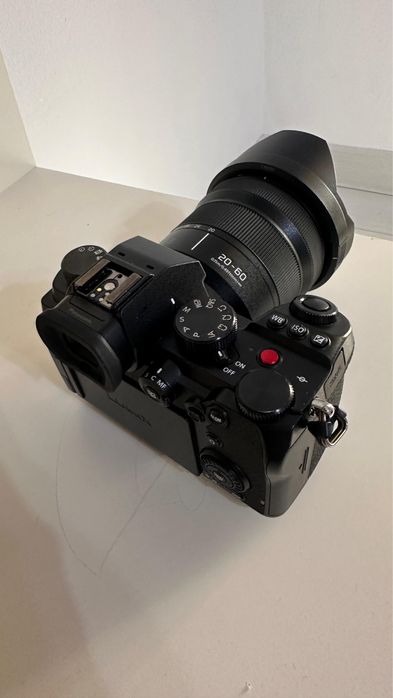 Lumix S5 mirrorles de vanzare noua cu pachet de accesorii