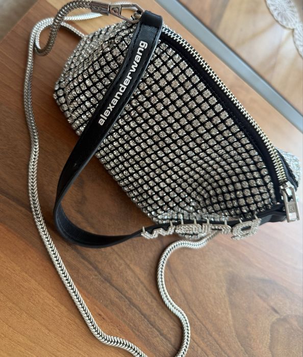 Дамска чанта с камъни