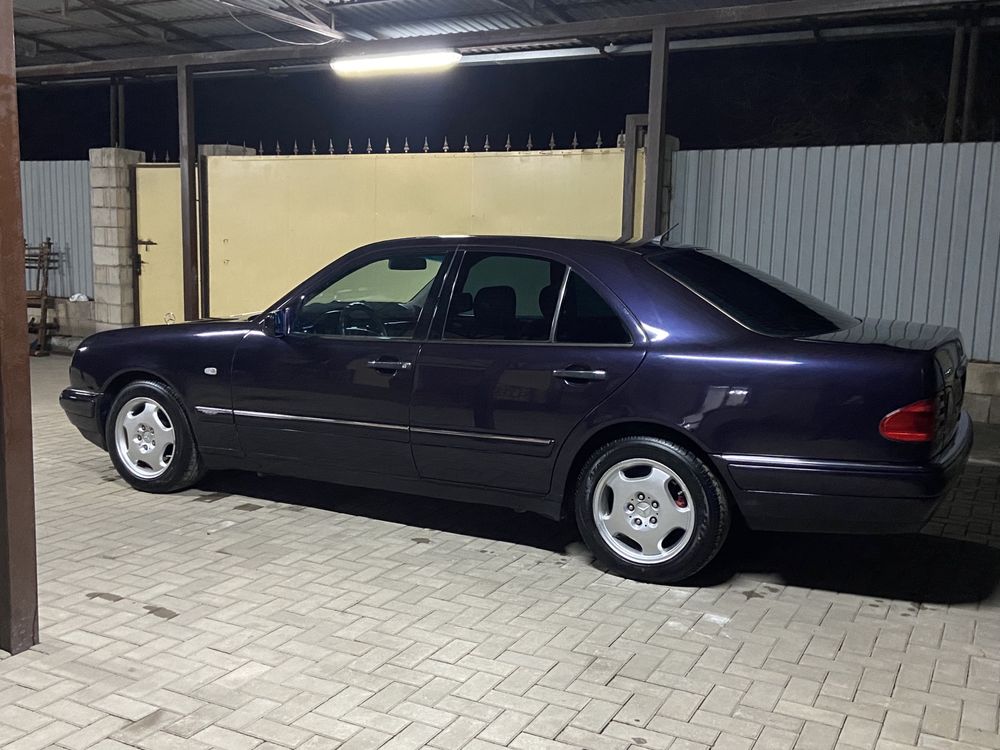 Mersedes benz w210