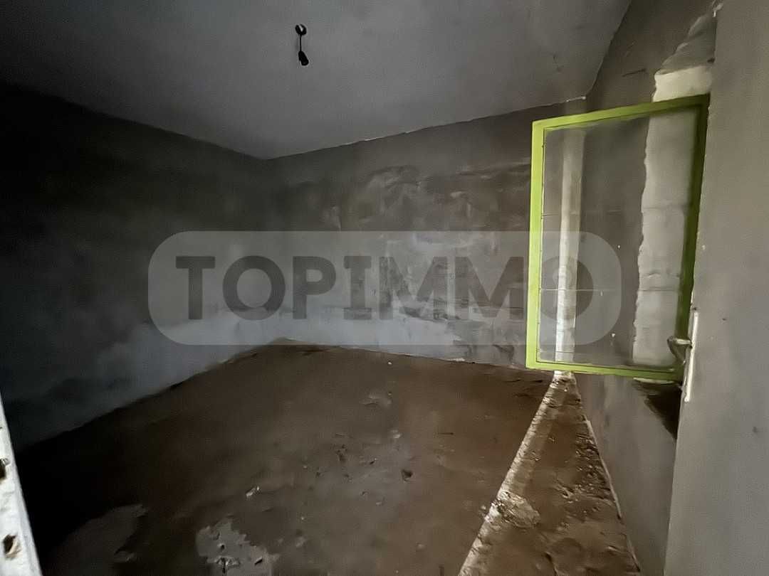 Двуетажна къща в село Кацелово