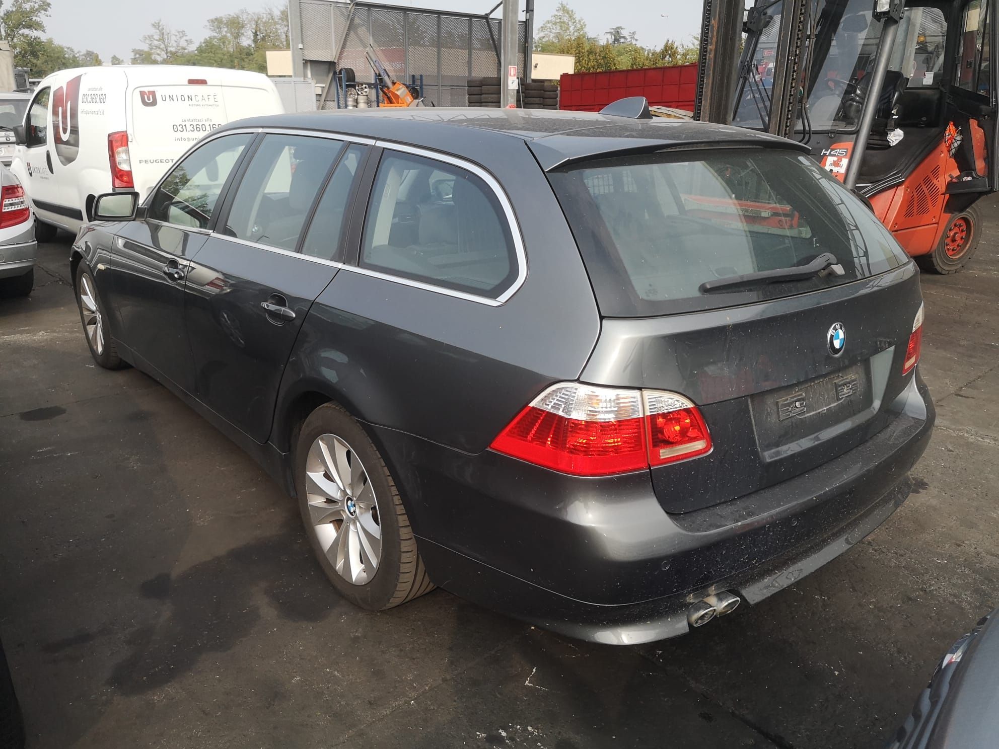 Dezmembrez bmw seria 5 e60