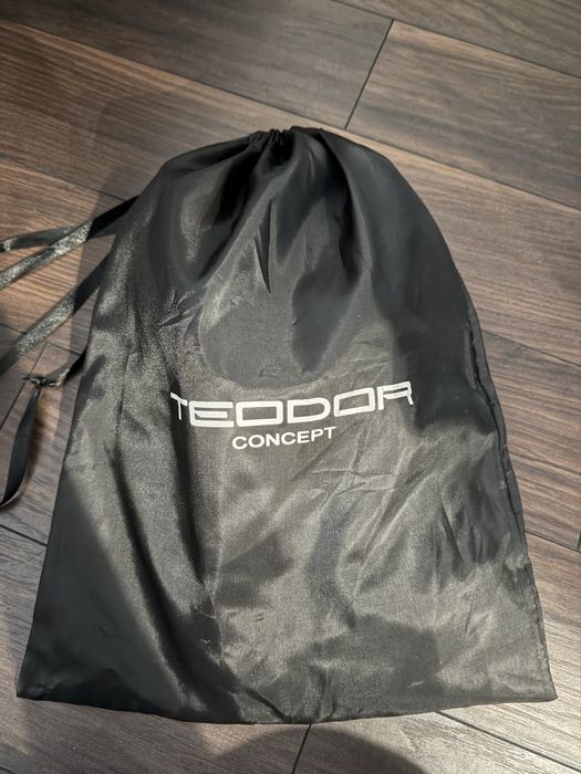 Обувки - Teodor