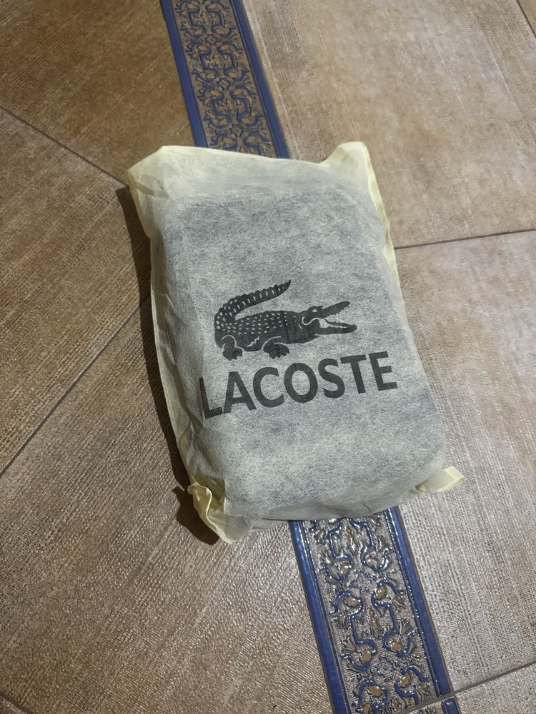 Borseta Lacoste Noua