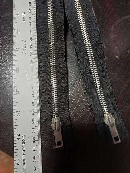 Vand ata  de surfilat si de cusut