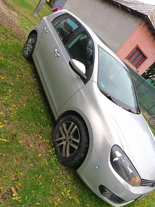 Vând Golf 6 benzina
