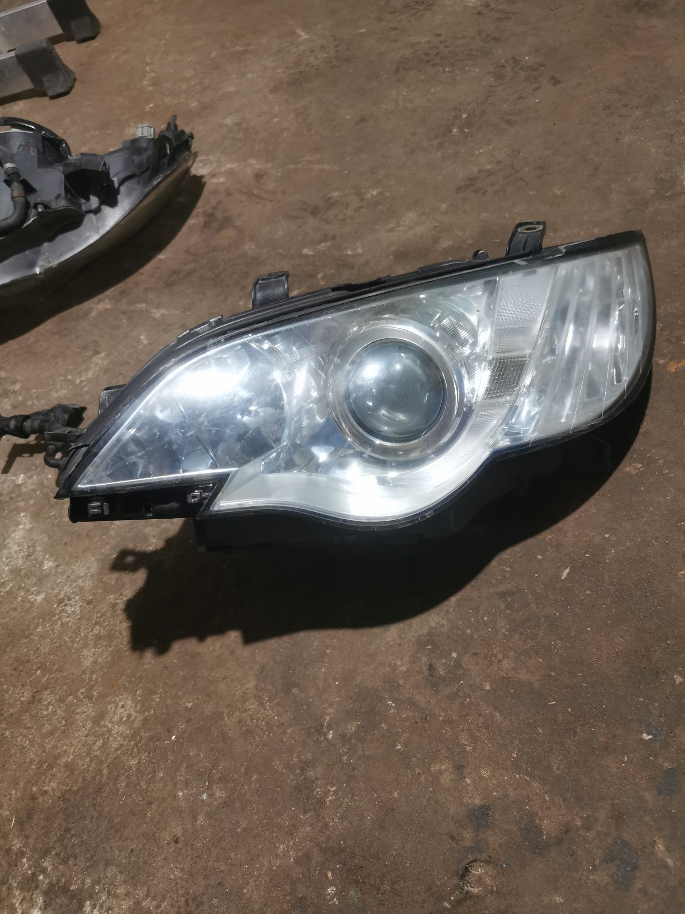 Фарове за Subaru legacy 2008/09 фейслифт