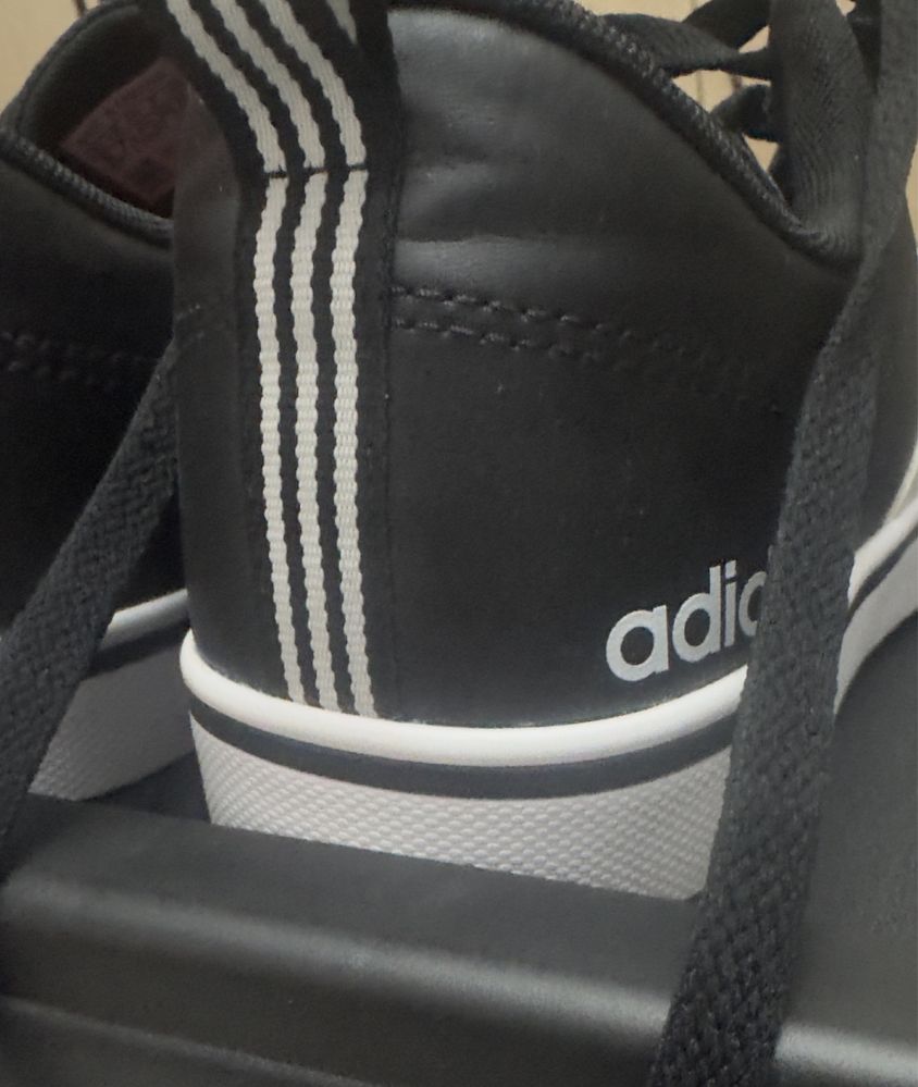 Adidași de piele Adias la cutie