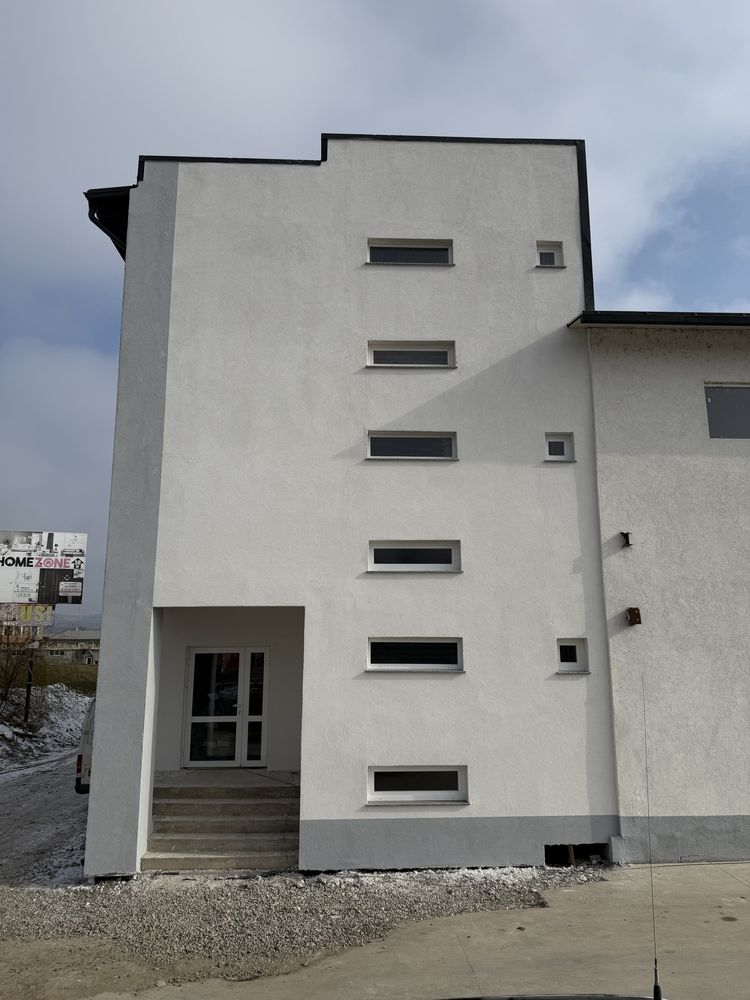 Închiriez / De Închiriat Clădire Comercială 4 Etaje, 167 MP / Nivel