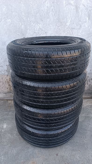 Шины от пикапа...