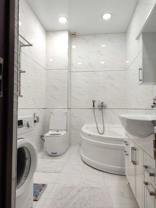 Продаю свою квартиру с цокольным этажом общей квадратурой 185,28 кв.м