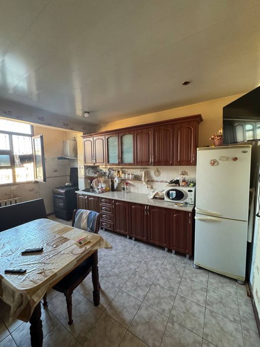 Продается квартира На паркетском 100 кв м