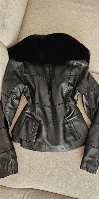 Geacă / jachetă superbă din piele ecologică și îmblănită