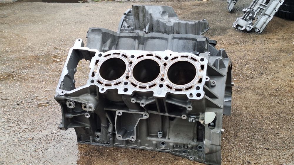 Блок за двигател 320CDI om642.920