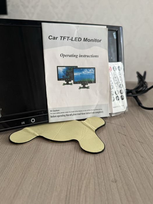 Car TFT-LED monitor