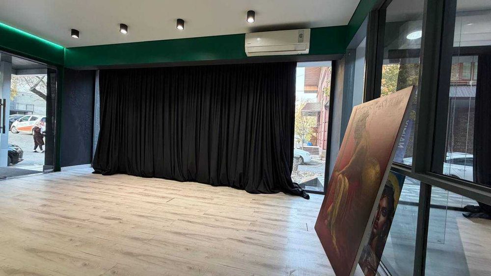 136 кв.м  Ц 1 Эфенди Центр Офис Помещение Салон Магазин 15  у.е кв.м