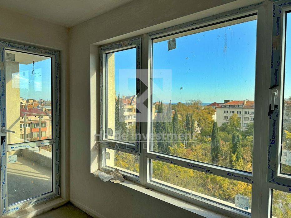 Продава се Тристаен апартамент в Варна, Център - 102 кв.м за 2156 €/кв.м - Снимка #4