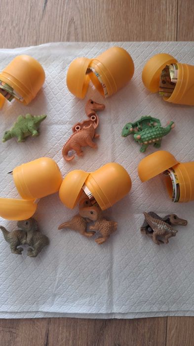 Киндер динозаври