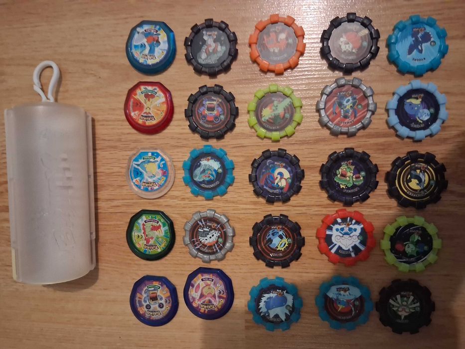 Vand boinx-uri pokemon din diferite editii. Detalii in descriere!