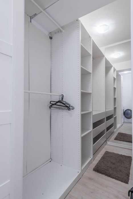 Apartament 3 camere-Dresing-Curte proprie