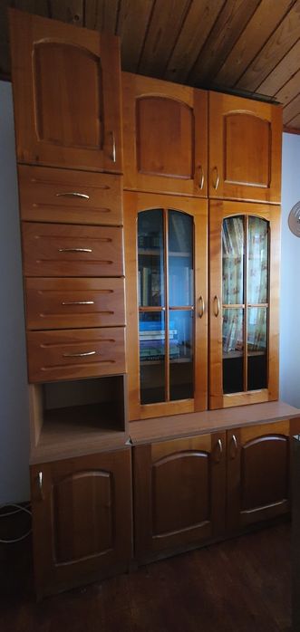 Vând biblioteca din lemn masiv cireș