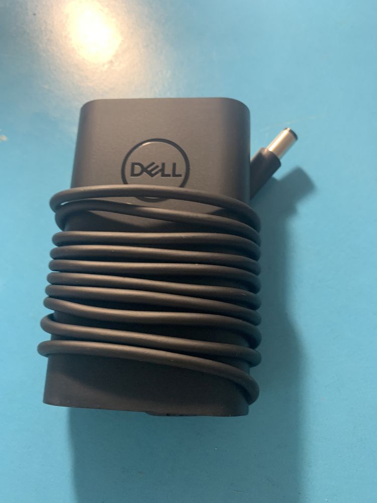 Зарядно DELL 65W