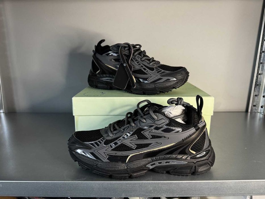 OFF WHITE / различни модели