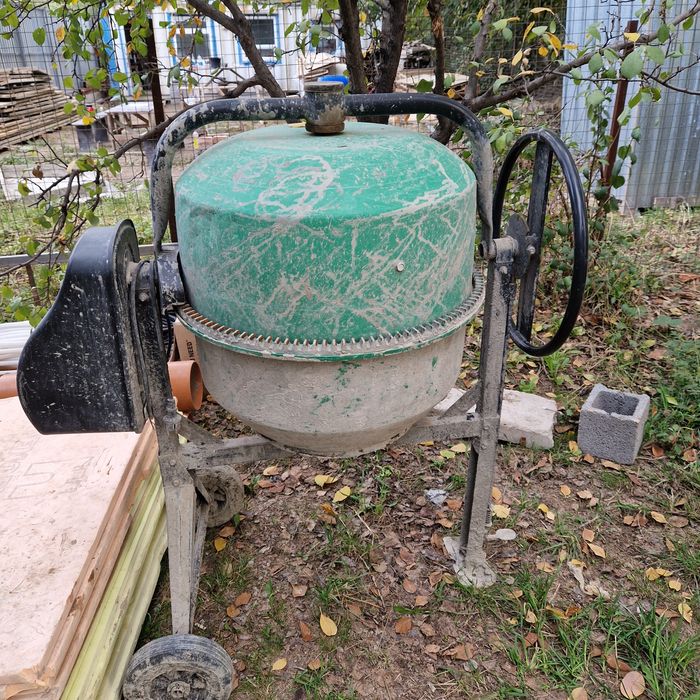 Продам бетонамешалку