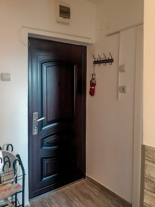 Vand garsoniera mobilata, utilata la etajul 4