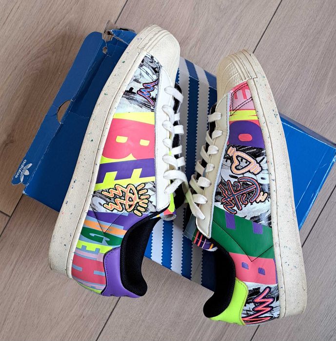 Adidas Superstar Pride