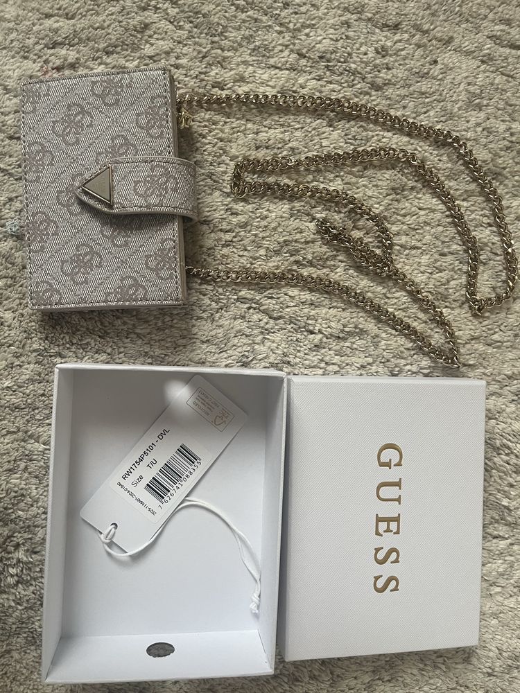 Нов Мини Чантичка/картохолдър Guess