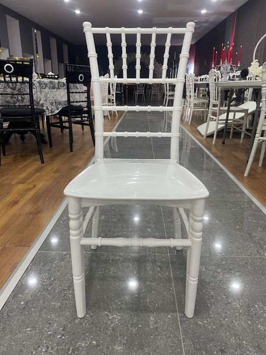 Mese si scaune de vanzare