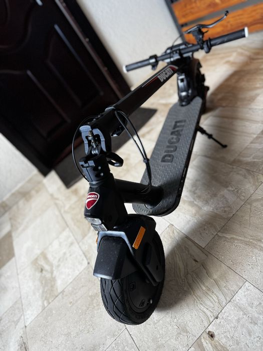 Vand trotineta Ducati pro 2