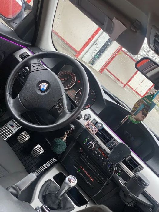Vând bmw e 91, an 2012, 6 trepte, comenzi volan, navi, etc