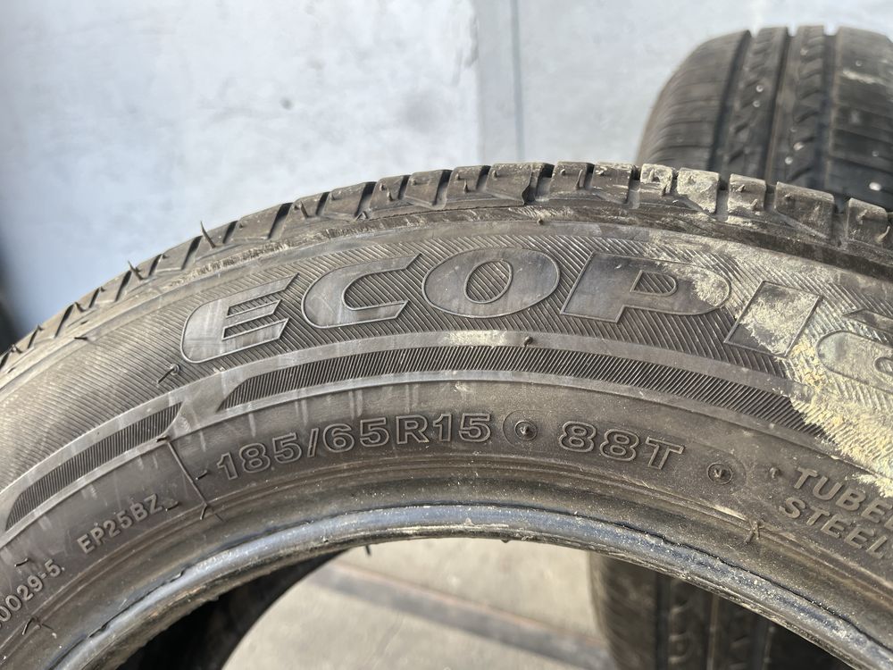 2 бр. летни гуми 185/65/15 Bridgestone DOT 1917 7,5 mm