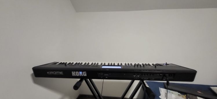 Korg Krome 73clape - cu husa originala