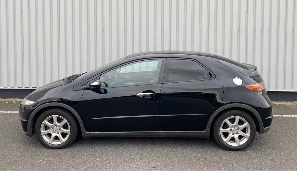 Honda Civic automata robotizata navigatie touchscreen