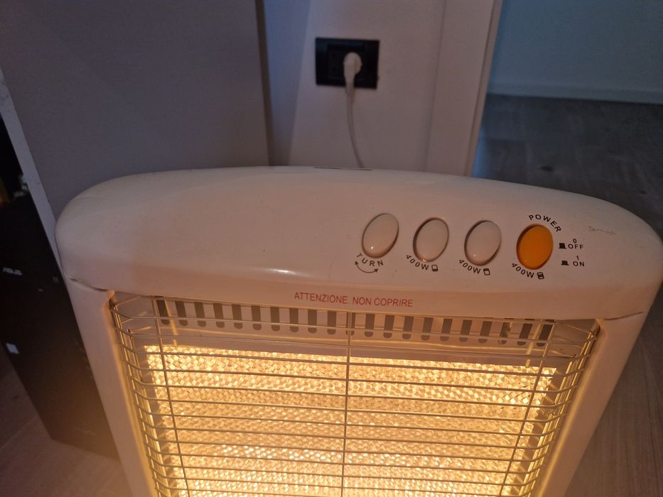 Vand radiator cu halogen