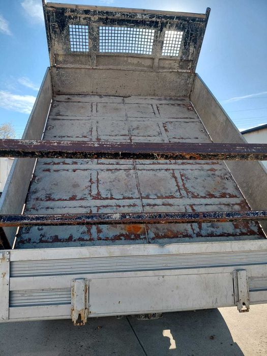 Ford Tansit 2.4L 6 locuri basculabila