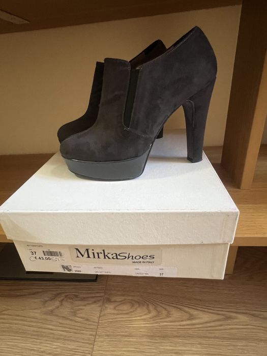 Vand botine culoare gri