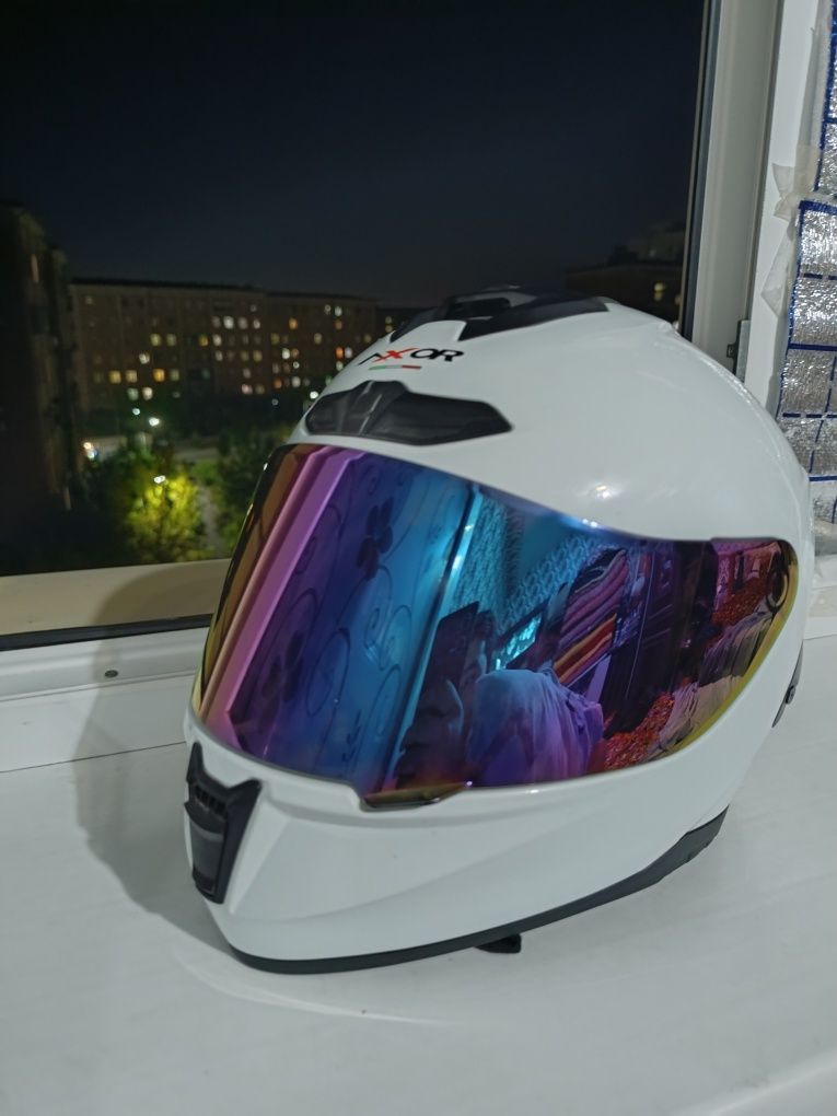 Moto shlem.       .
