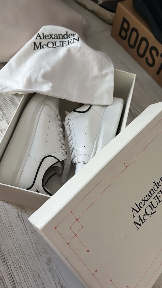 Alexander McQueen papuci