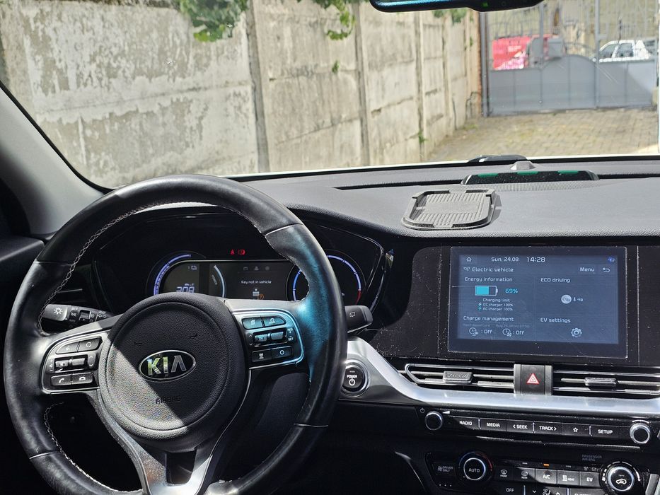 Vând Kia eNiro 2020 204cp cu baterie 64kwh