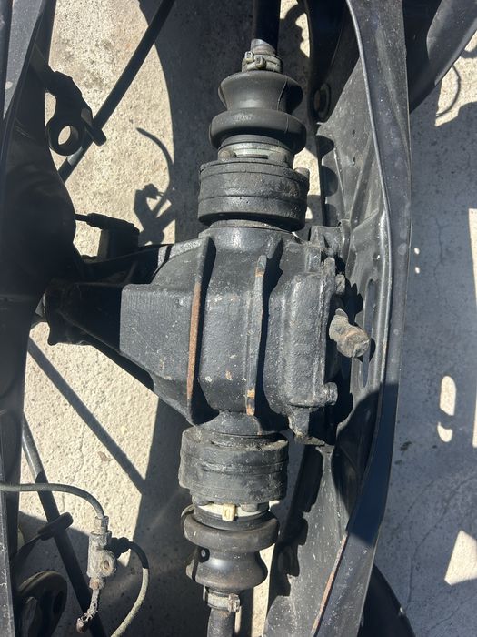 Заден мост комплект Мерцедес 124,2,5 дизел, 90 к.с.